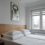 Moho Xl Hostel *
