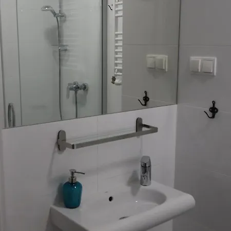 Moho Xl Hostel *