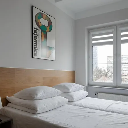 Moho Xl Hostel *
